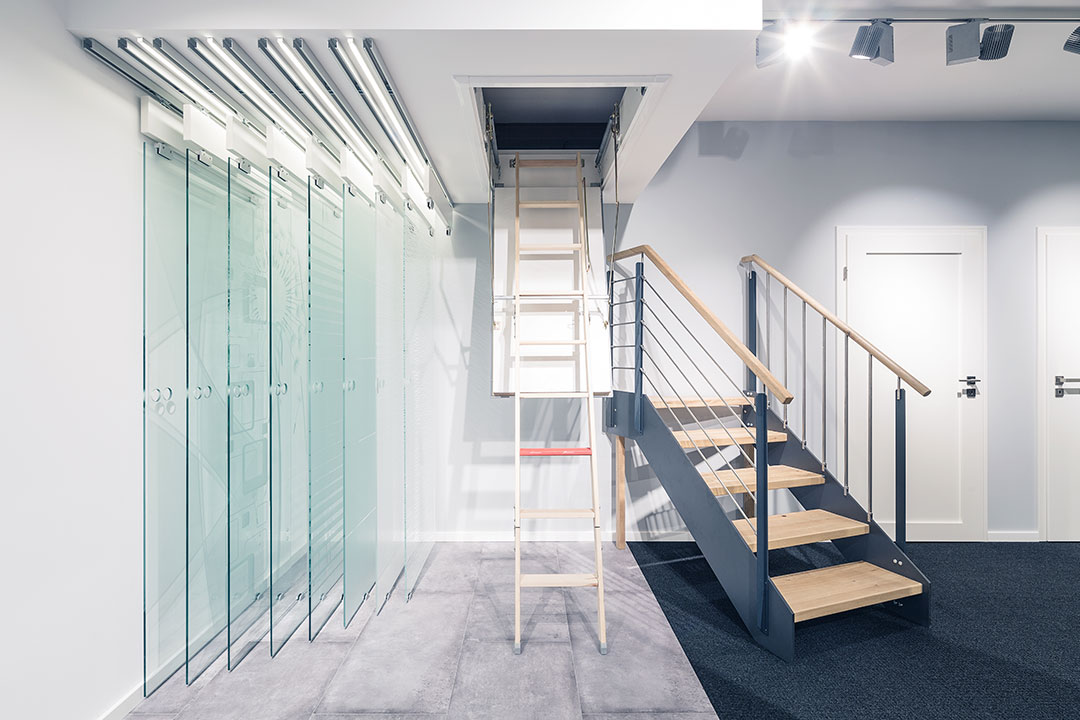 Treppe-Tuerenstudio-Ausstellungen