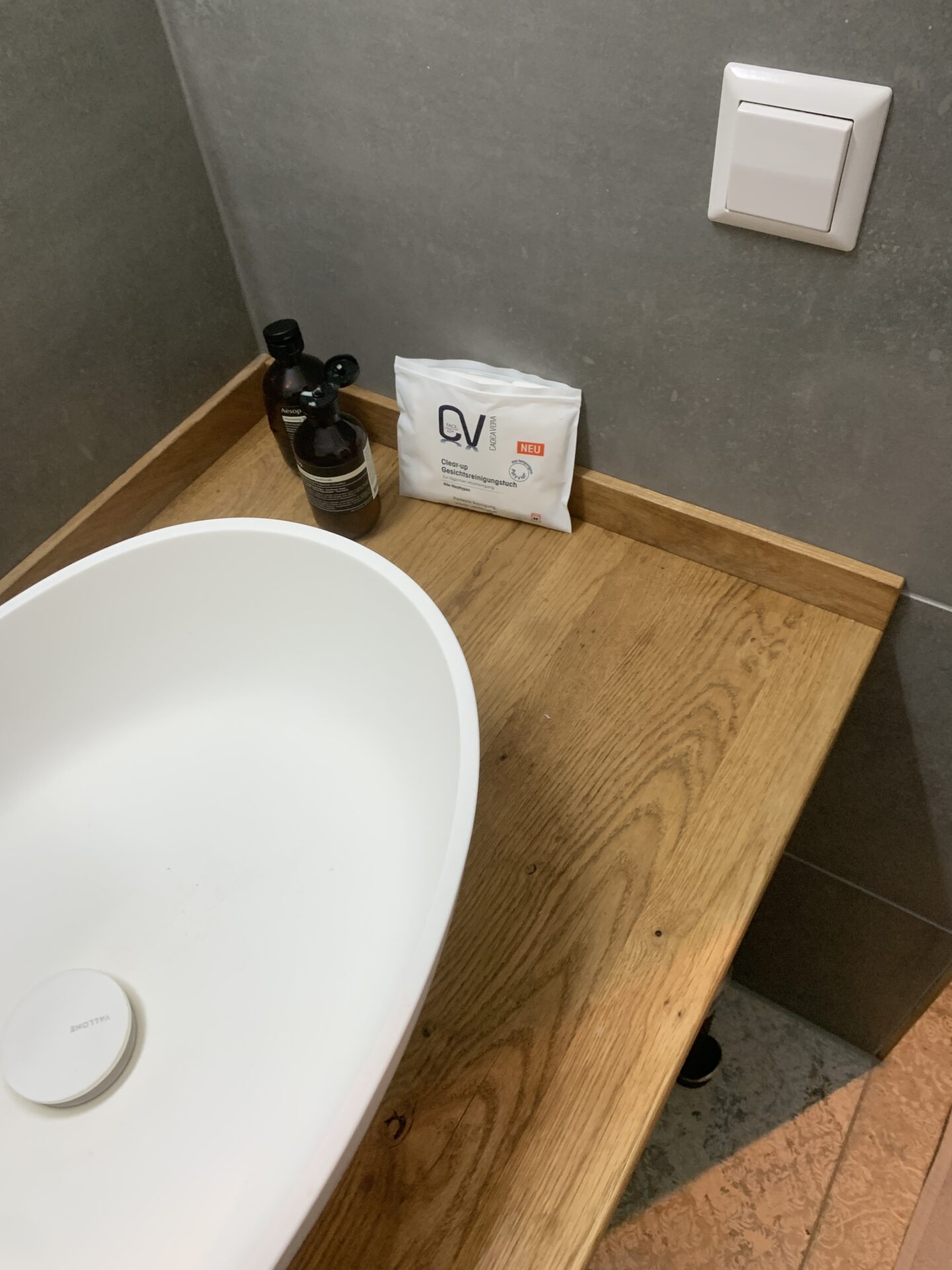 Photo-2020-03-05-14-40-03_2411